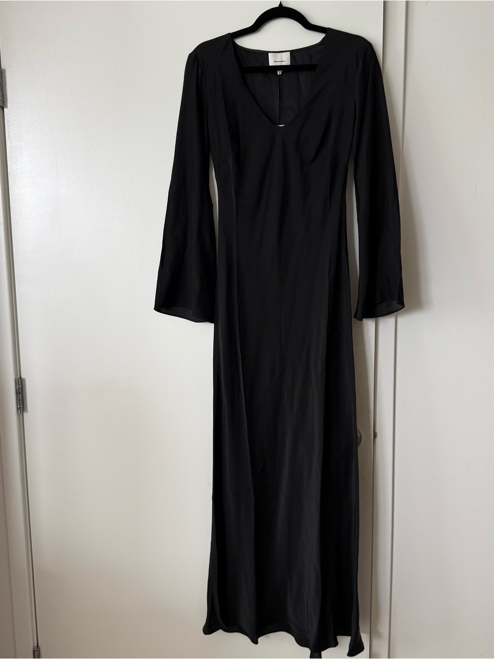 Reformation 100% Silk Vivia Black Long Sleeve Dress NWT - Picture 3 of 9